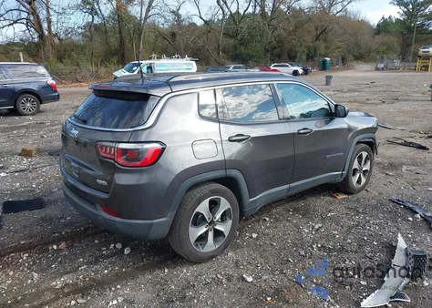 2018 Jeep Compass Latitude Fwd z USA, uszkodzony, nr VIN 3C4NJCBB1JT102396